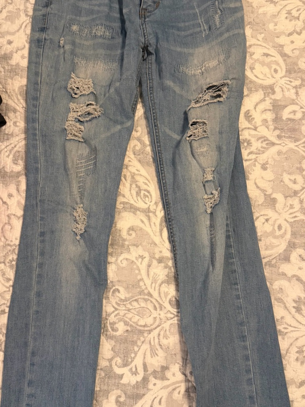 Classic Light Blue Distressed Skinny Jeans for Women